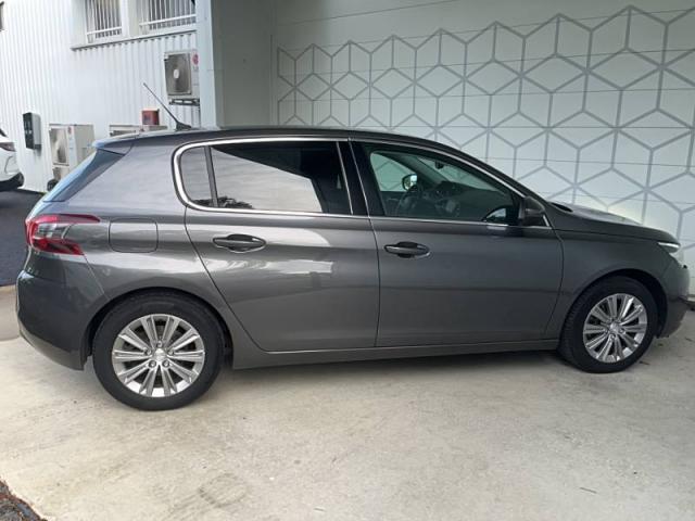 Peugeot 308 image 9