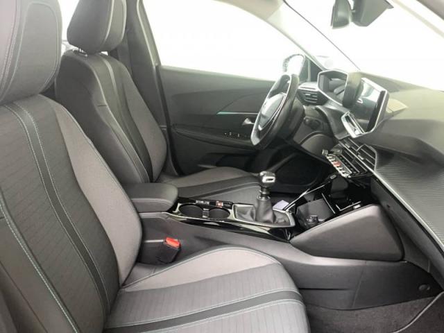 Peugeot 2008 image 6