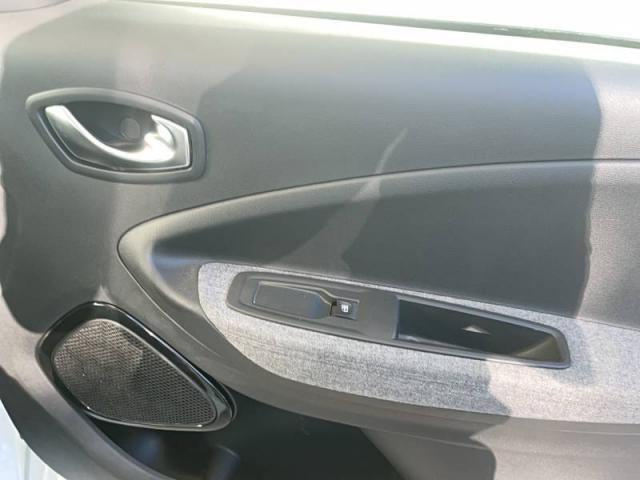 Renault Zoe image 9
