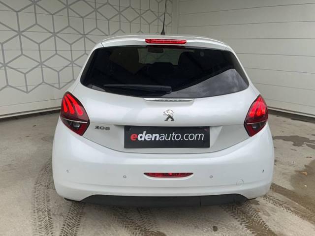 Peugeot 208 image 5