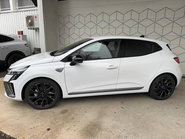 Renault Clio image 2