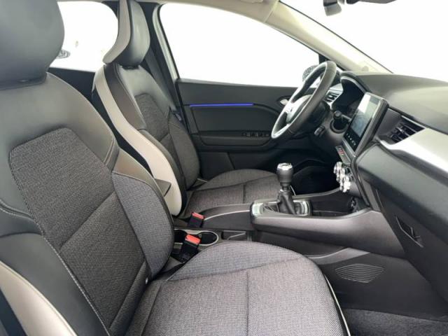 Renault Captur image 1