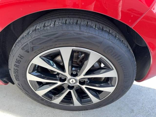 Renault Clio image 9