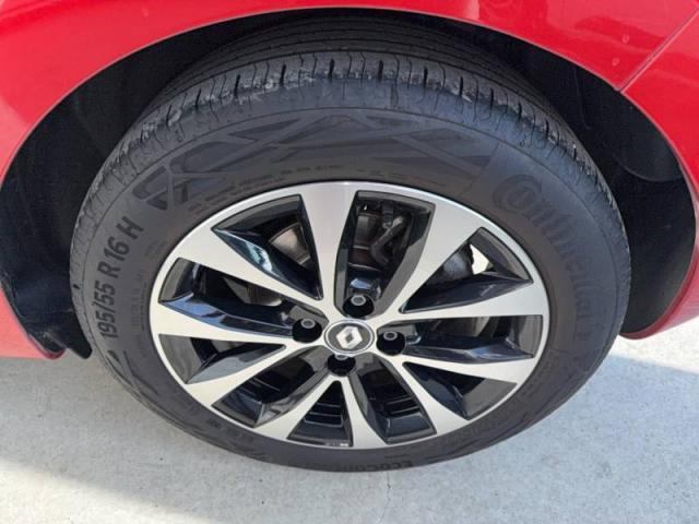 Renault Clio image 8