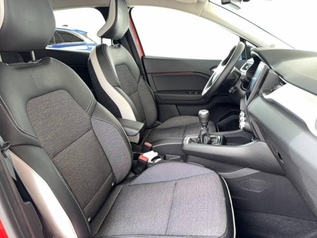 Renault Captur image 8