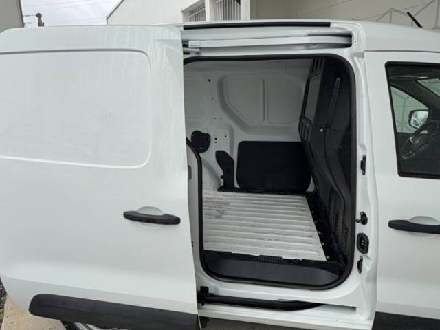 Renault Express image 7