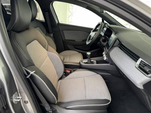 Renault Clio image 1