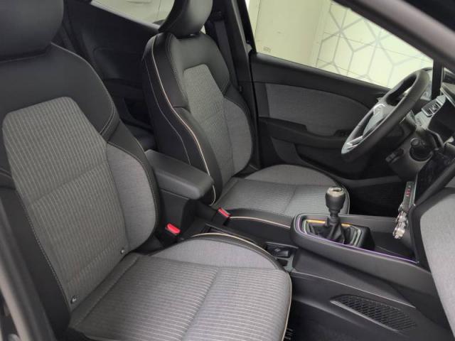 Renault Clio image 6