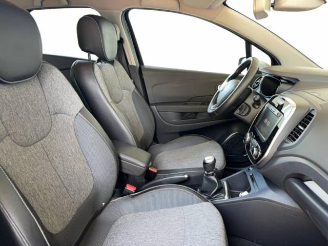 Renault Captur image 3