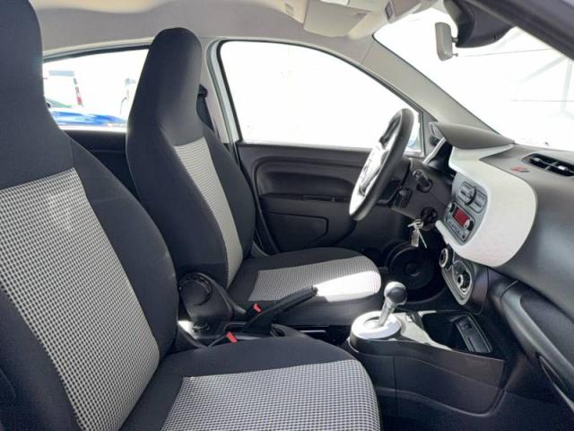 Renault Twingo image 8