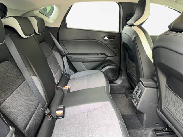 Renault Captur image 2