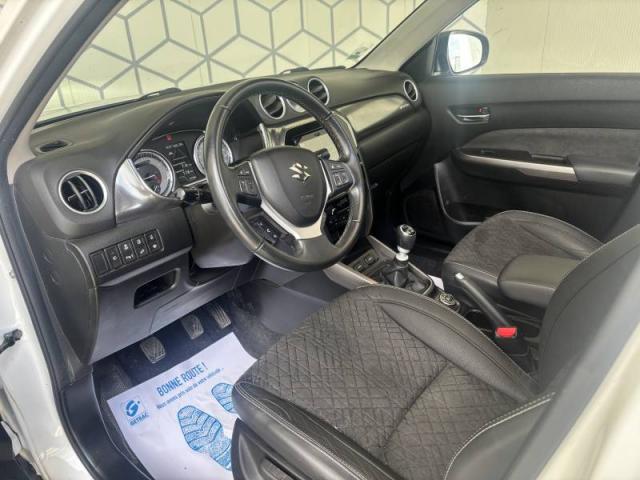 Suzuki Vitara image 3