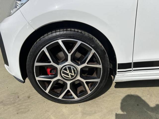 Volkswagen Up! image 3