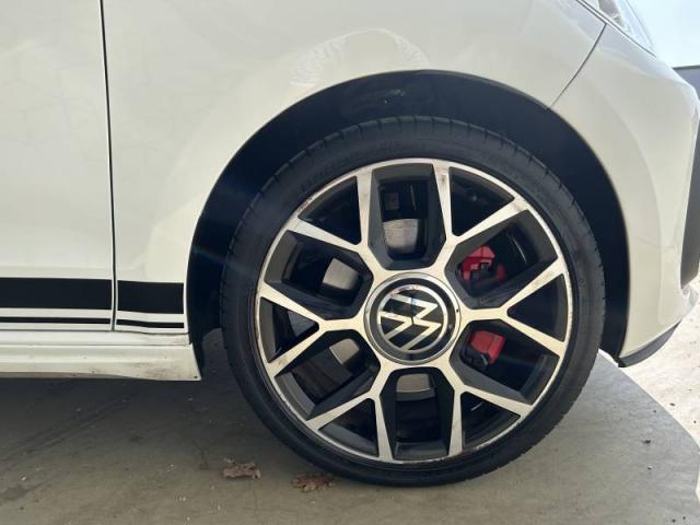 Volkswagen Up! image 1