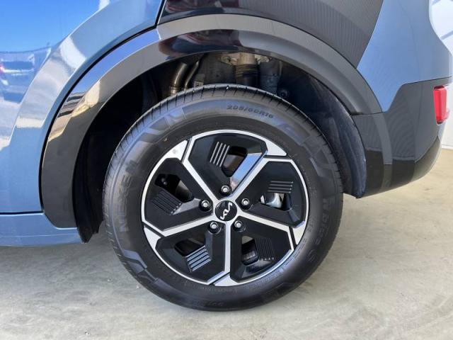 Kia Niro image 8