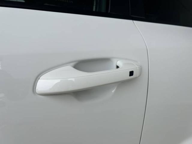 Kia Niro image 2