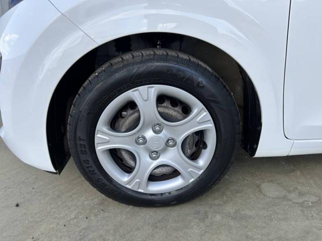 Kia Picanto image 6