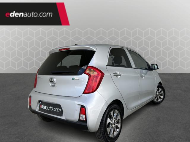Kia Picanto image 8