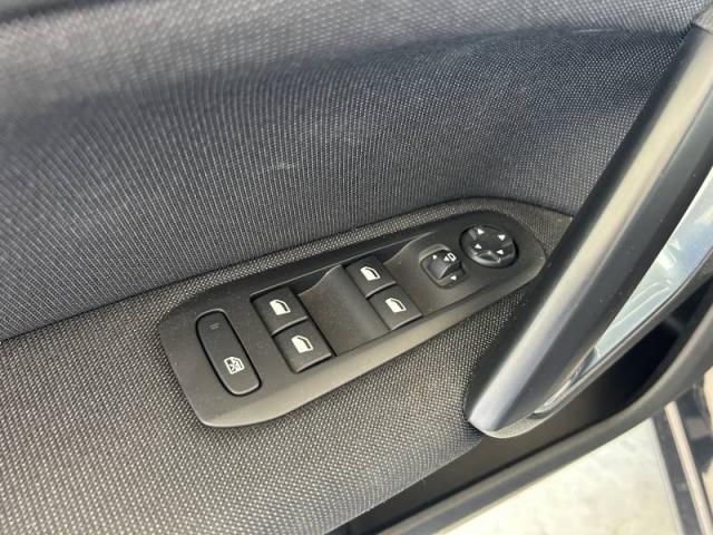 Peugeot 308 image 9