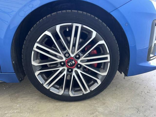 Kia Pro_cee'D image 1