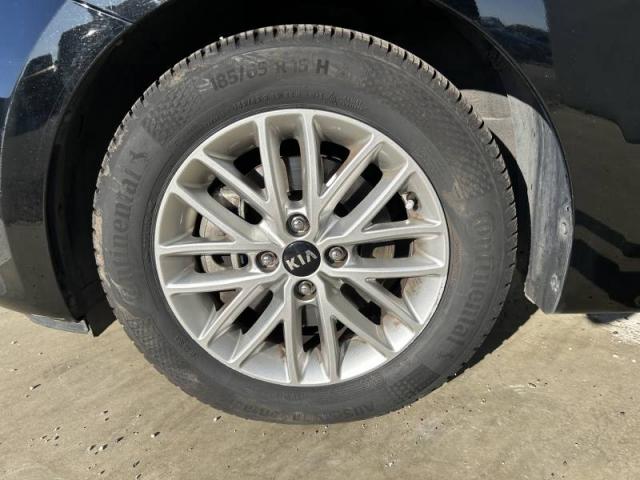 Kia Rio image 4