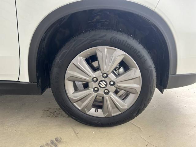 Suzuki Vitara image 6