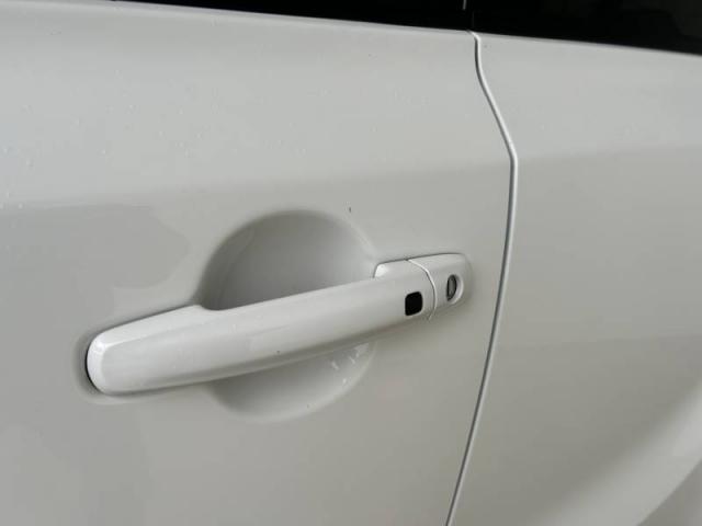 Suzuki Vitara image 2