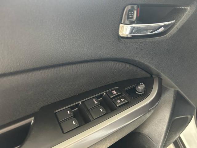 Suzuki Vitara image 3