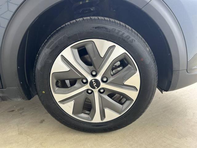 Kia Niro image 6