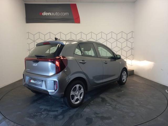 Kia Picanto image 9