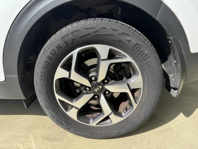 Kia Sportage image 6