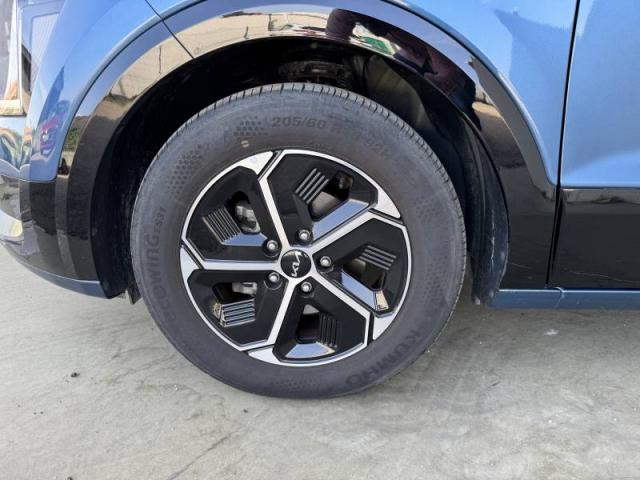 Kia Niro image 8