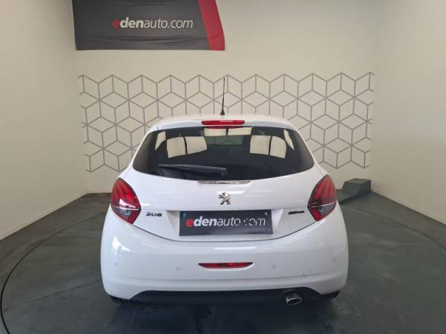 Peugeot 208 image 8