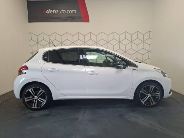 Peugeot 208 image 1