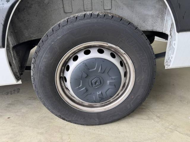 Renault Master image 1