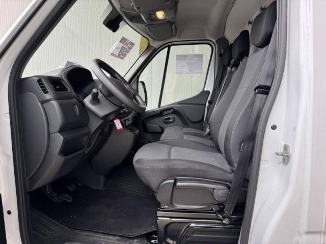 Renault Master image 8