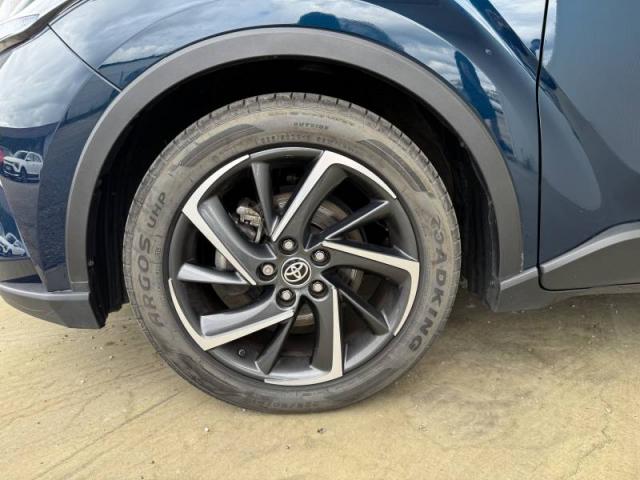 Toyota C-Hr image 5