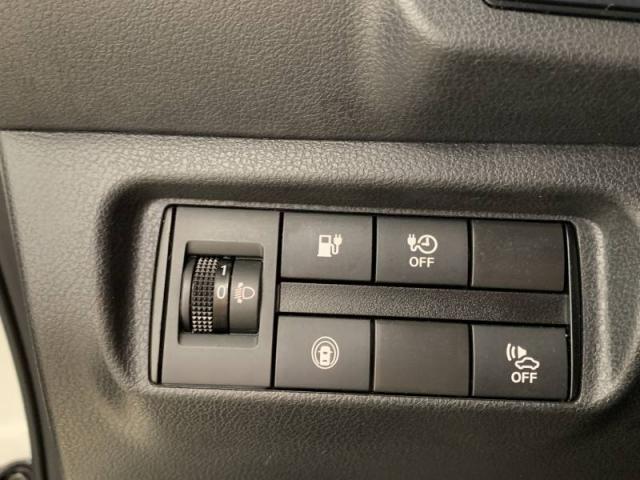 Nissan Leaf image 9