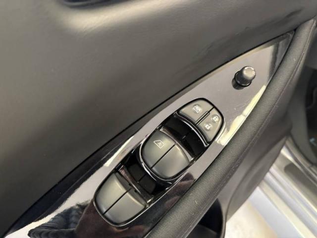 Nissan Leaf image 7