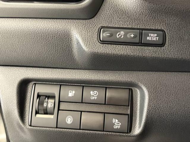 Nissan Leaf image 8