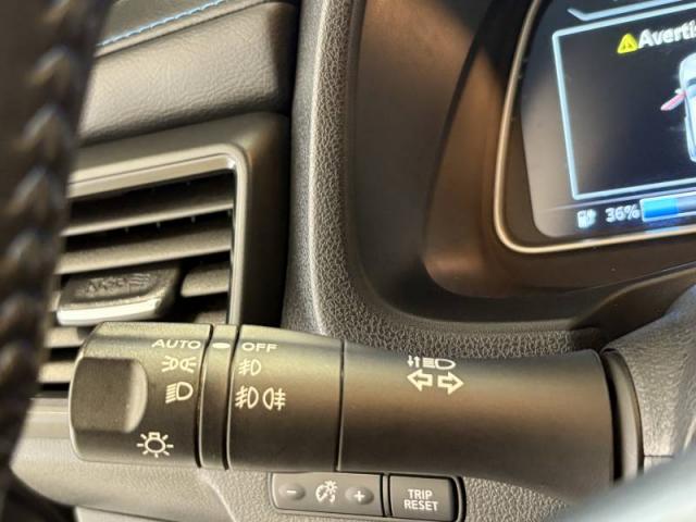 Nissan Leaf image 2