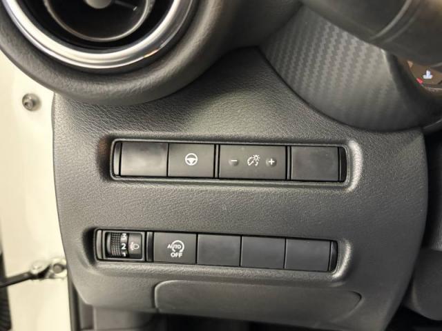 Nissan Juke image 4