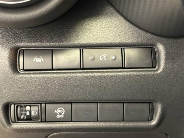 Nissan Juke image 6
