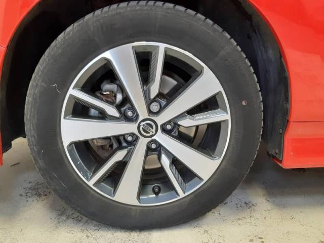 Nissan Leaf image 4