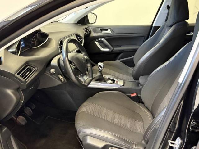 Peugeot 308 image 6