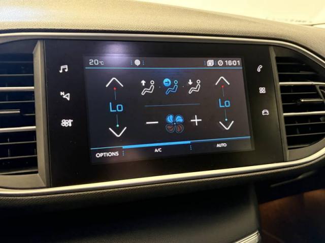 Peugeot 308 image 1