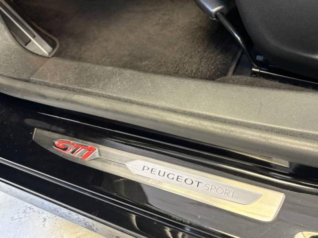 Peugeot 308 image 1