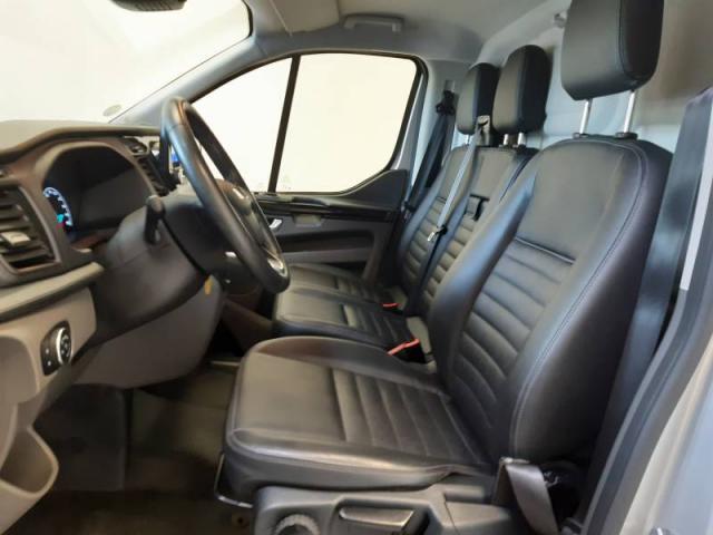 Ford Transit image 6
