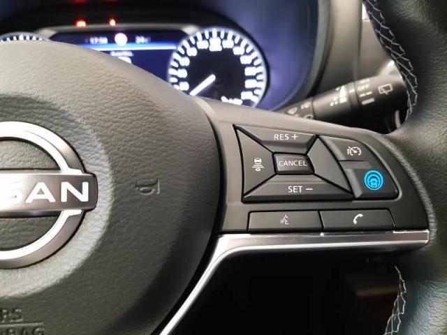 Nissan Juke image 8