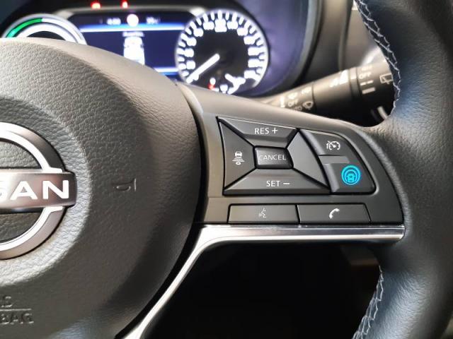 Nissan Juke image 9